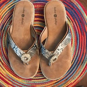 Women’s Lindsay Phillips switch flops